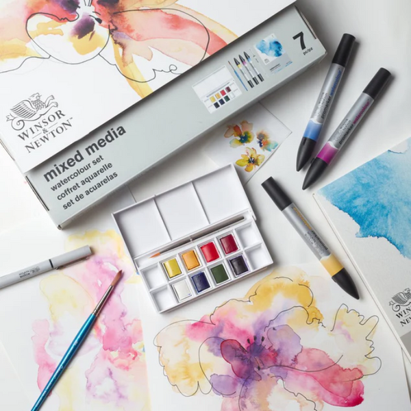 Mixed Media Watercolour Marker Set